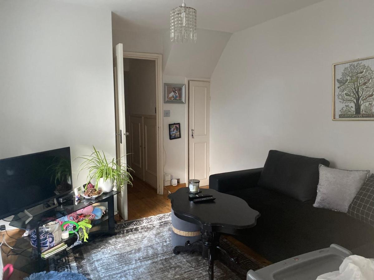 A Lovely Guest Room In West Londyn Zewnętrze zdjęcie